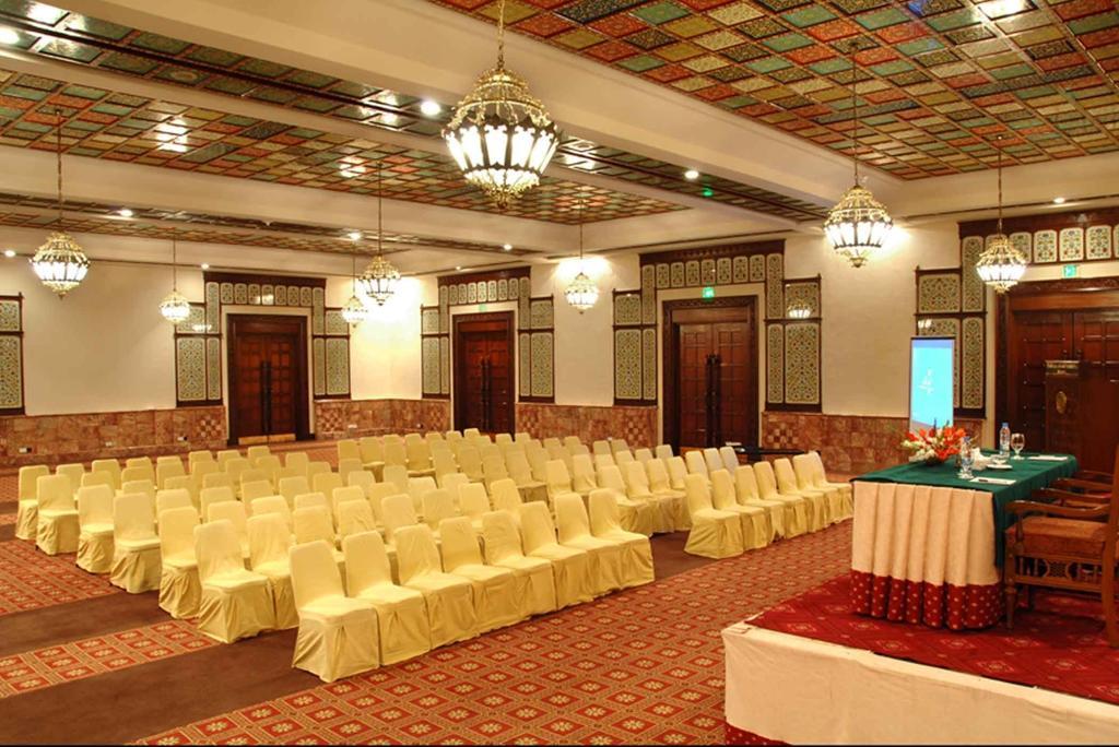 Faisalabad Serena Hotel Exterior foto